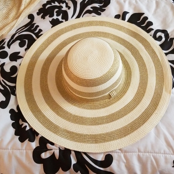 Hat - Picture 1 of 3